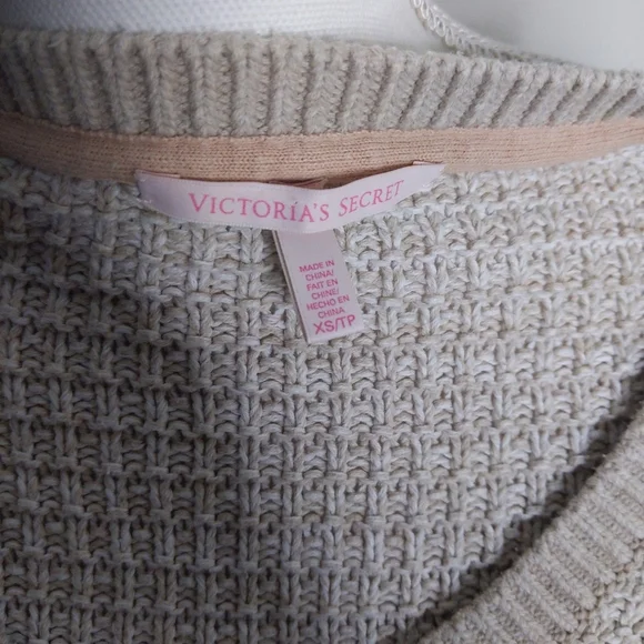 Victoria’s Secret Scoop Neck Neutral Pullover Sweater Oatmeal Beige XS - Picture 6 of 7